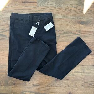 Good American BRAND NEW power stretch pull on pant, size M.